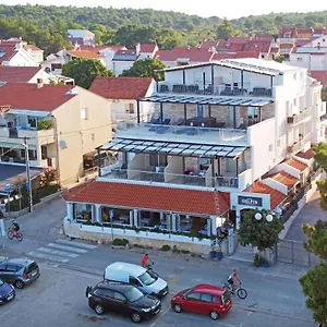 Delfin 3*, Zadar Kroatien