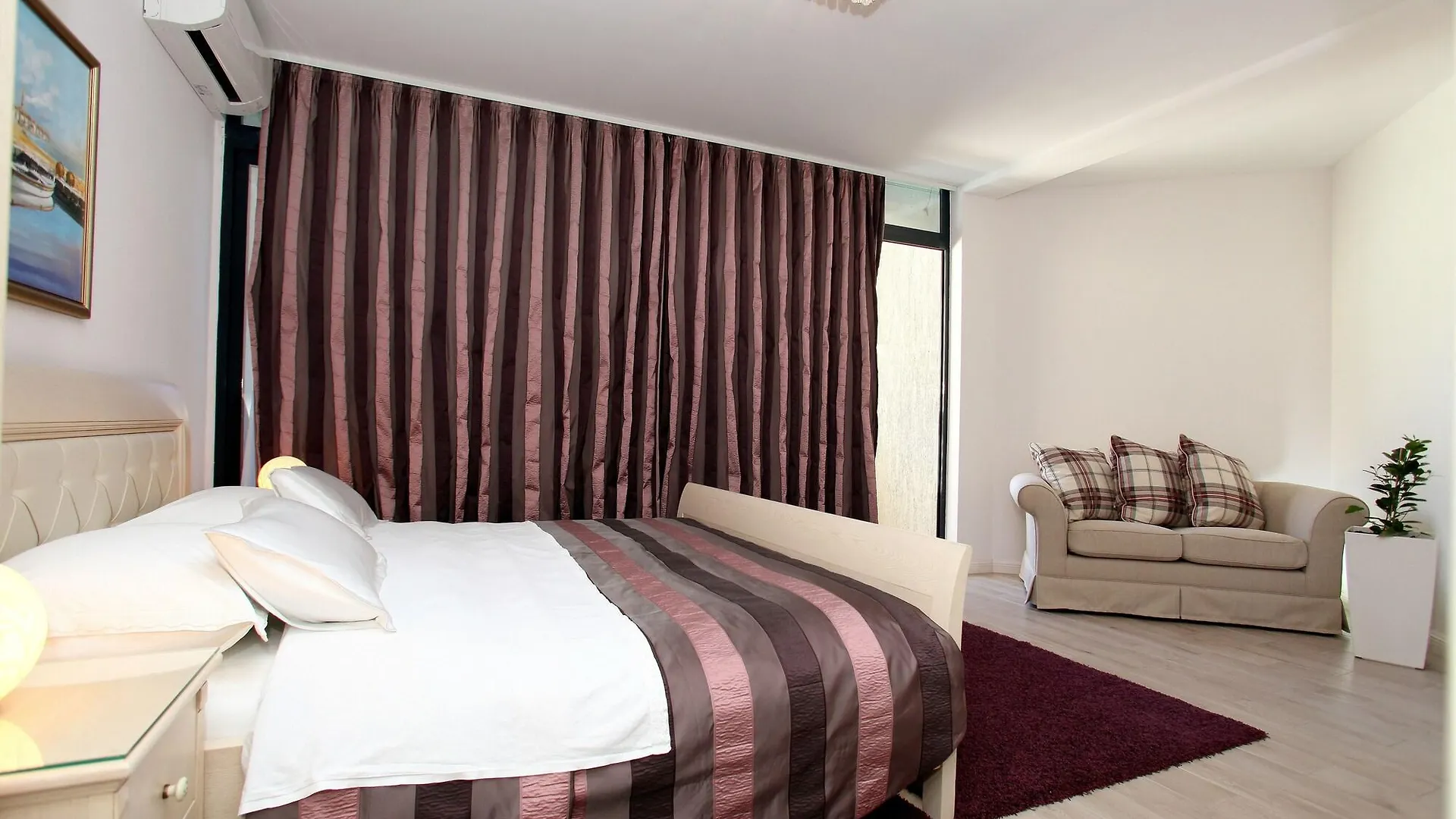 Hotel Bellevue Trogir 4*,