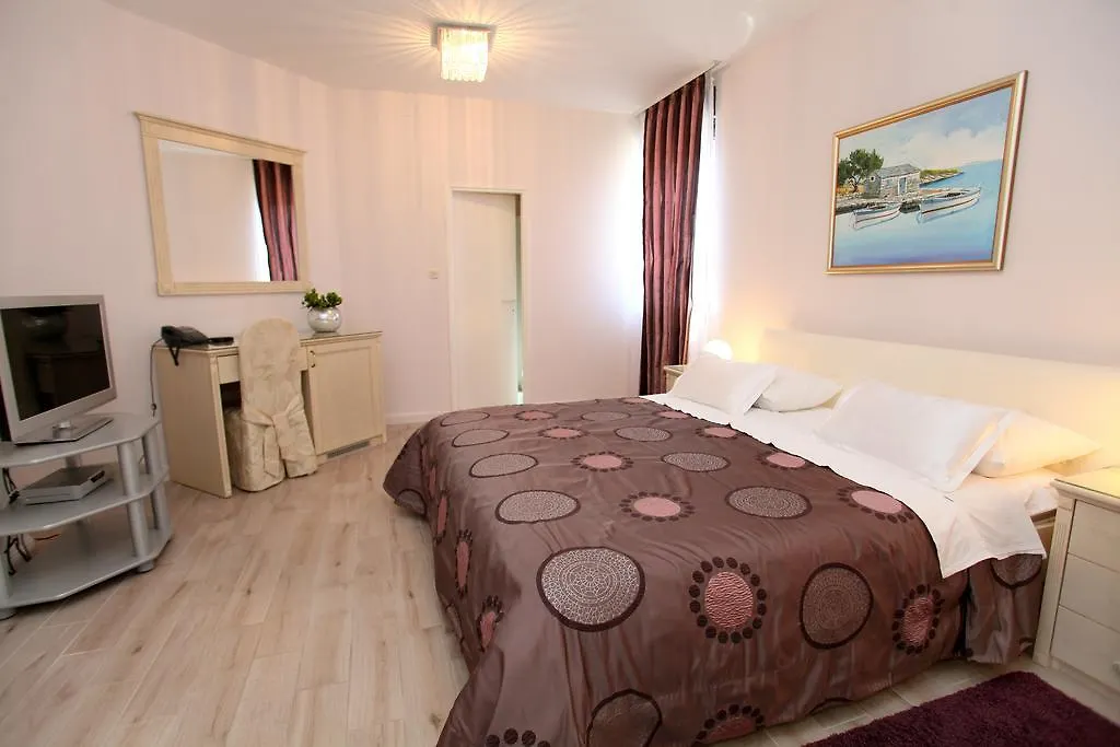 Hotel Bellevue Trogir